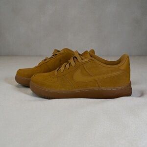 Youth Big Kids Boys Nike Air Force 1 LV8-Size 5.5